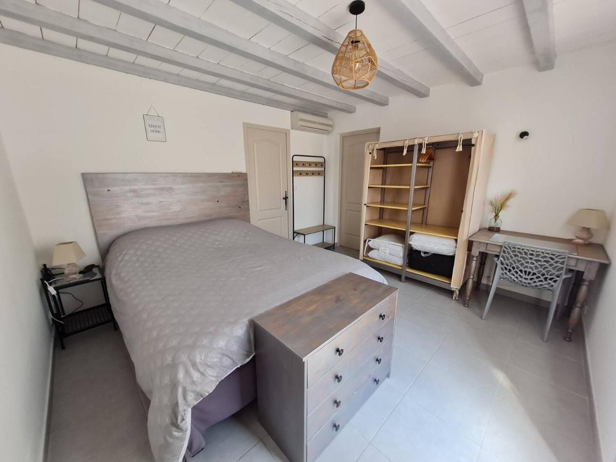 Appart Cosy Avec Son Exterieur Chaleureux,Piscine Et Parking Prive Фонвией Екстериор снимка